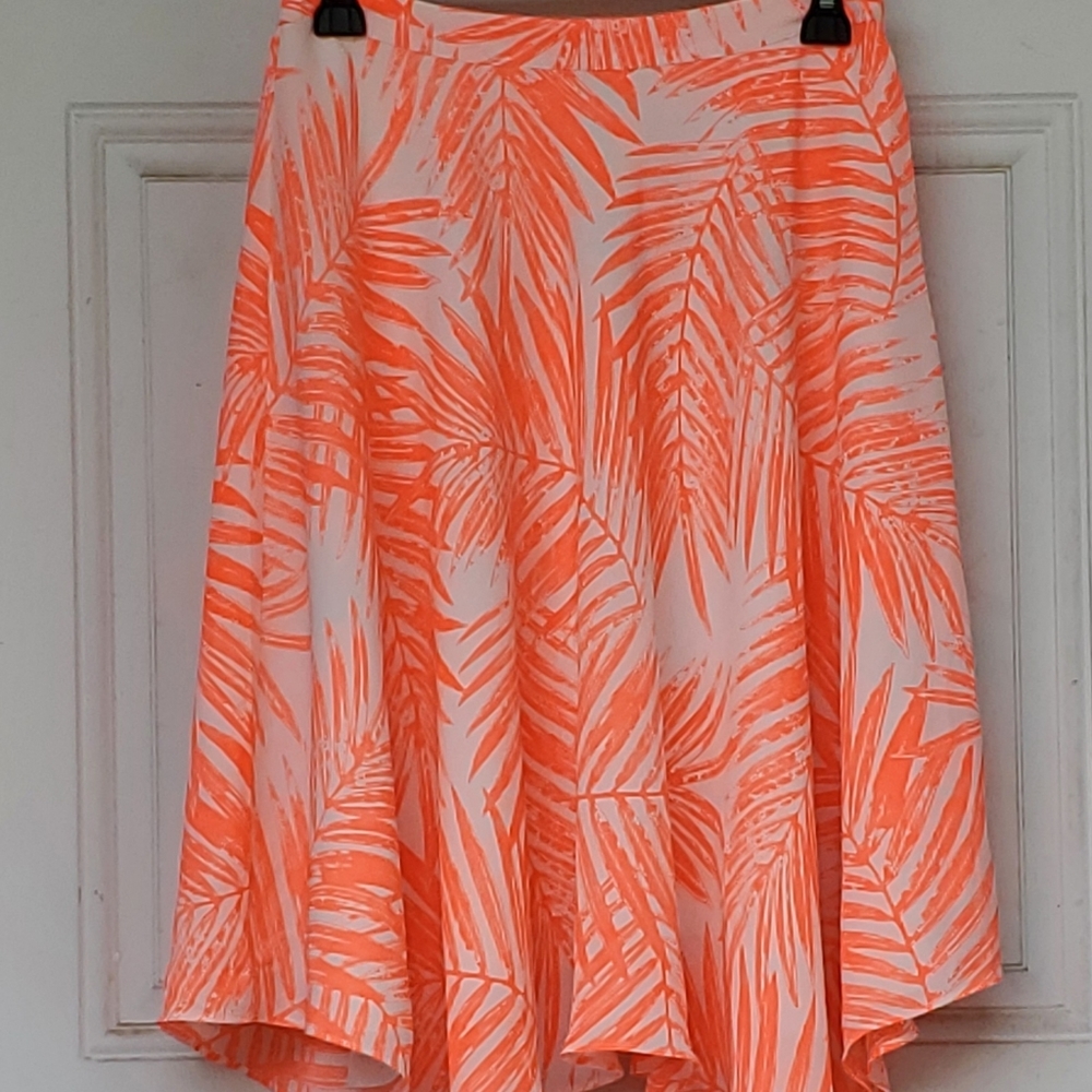 3/$30 Neon Peach and White Dynamite Fully Lined Twirly Skirt